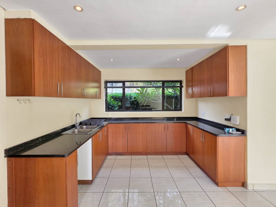 To Let 4 Bedroom Property for Rent in Oranjezicht Western Cape